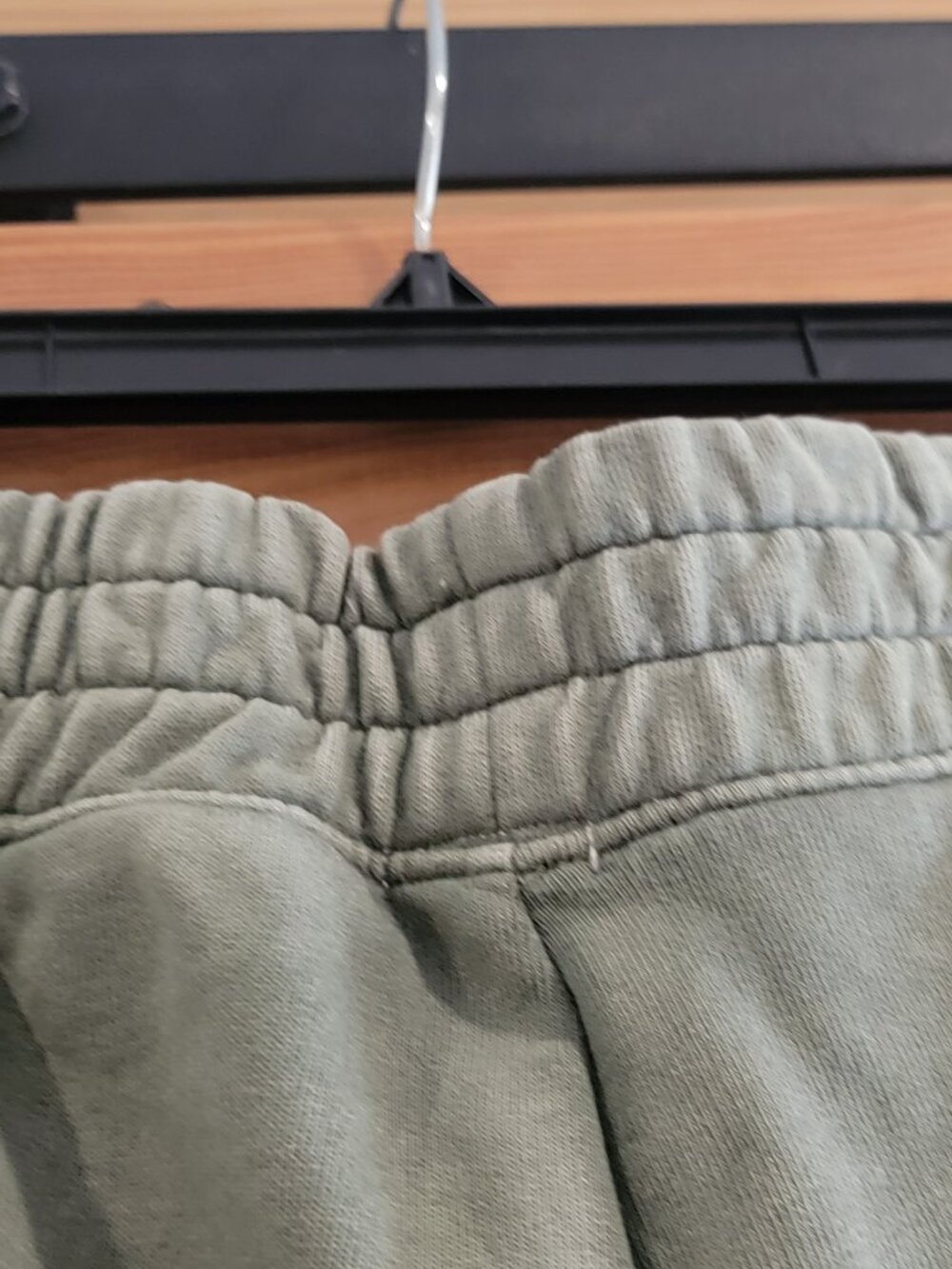 Offline by Aerie Army Green Sweatpants - Medium - Picture 4 of 8